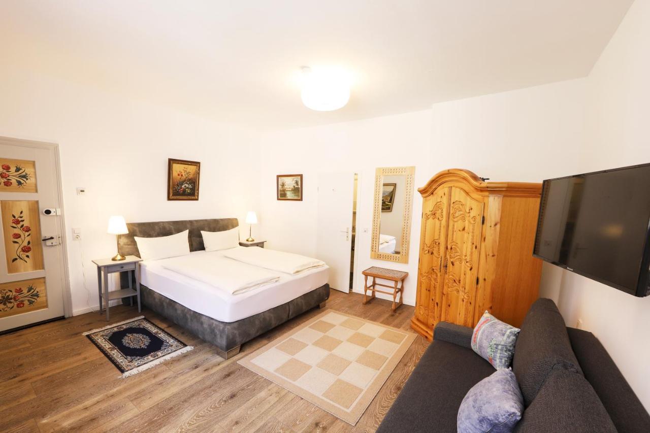 Hotel Garni "Zum Engel" Oberguenzburg Dış mekan fotoğraf