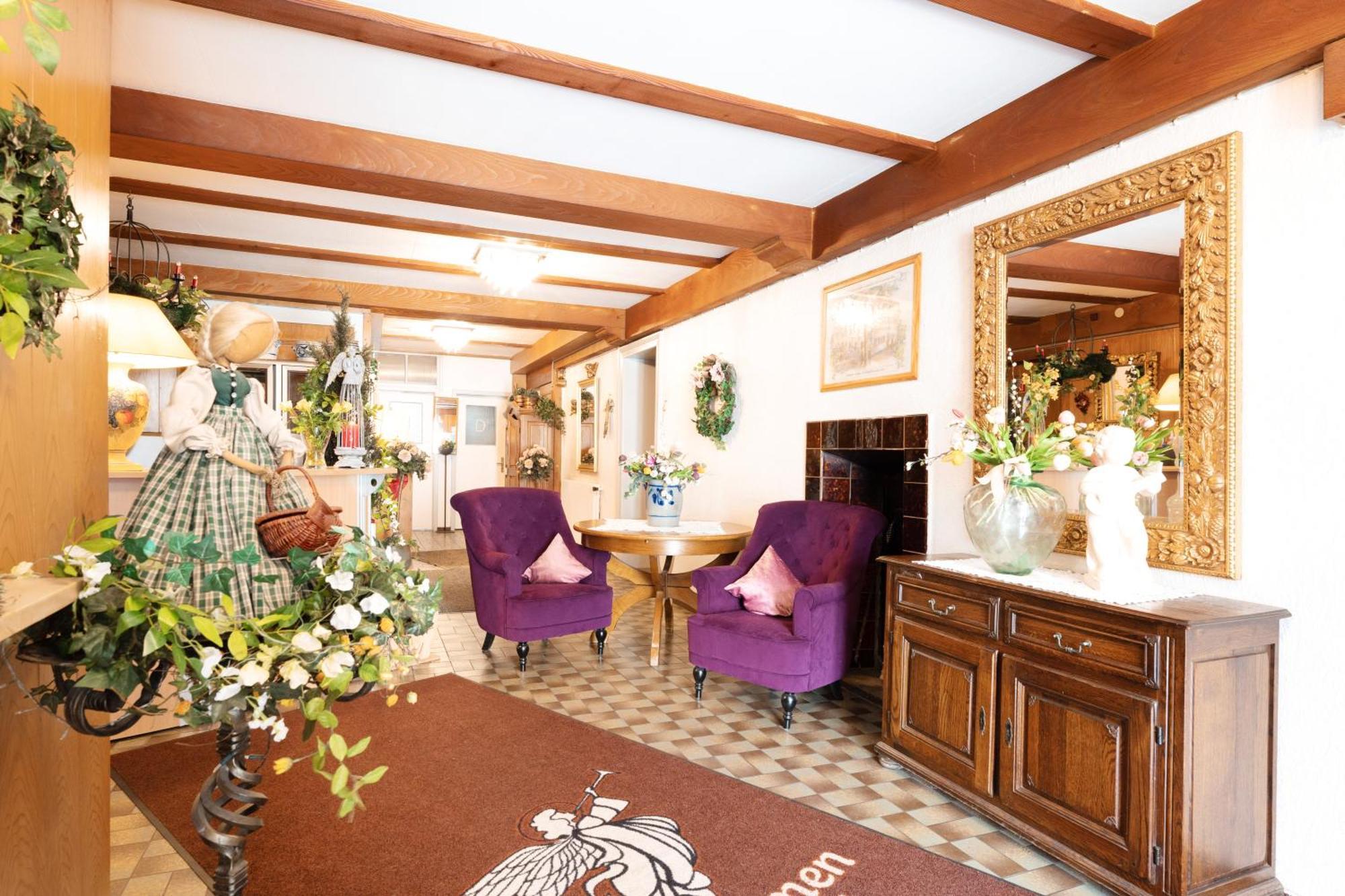 Hotel Garni "Zum Engel" Oberguenzburg Dış mekan fotoğraf