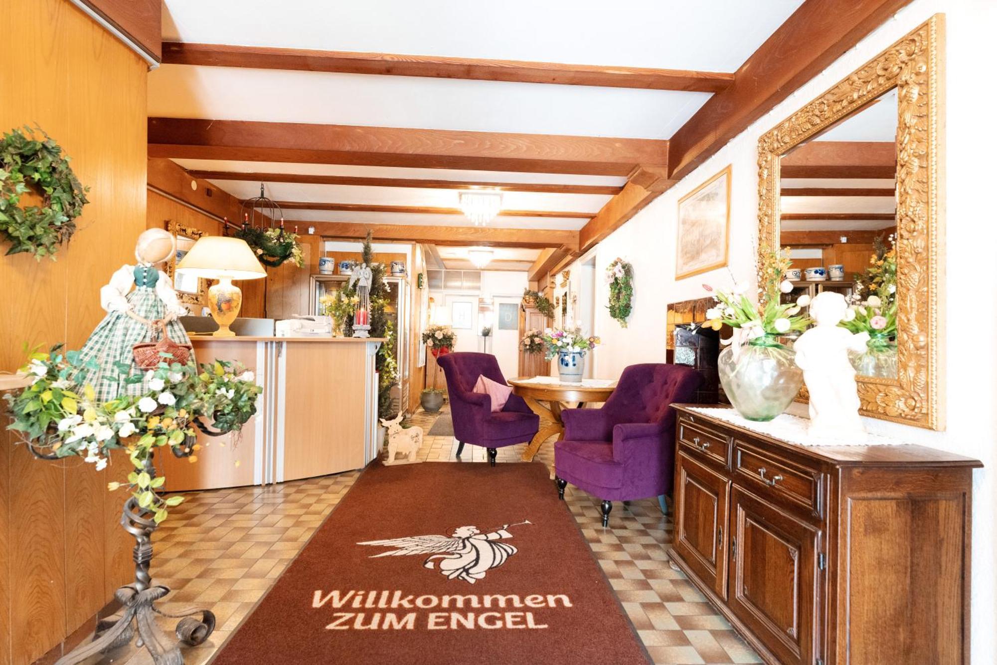 Hotel Garni "Zum Engel" Oberguenzburg Dış mekan fotoğraf
